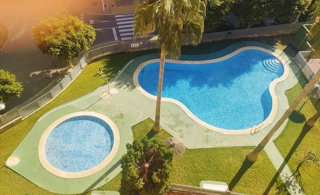 Foto 2 de Piso en venta en La Cala de Villajoyosa de 2 habitaciones con piscina y garaje
