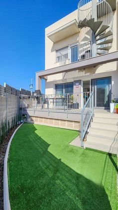 Foto 2 de Venta de casa en Monforte del Cid de 3 habitaciones con terraza y piscina