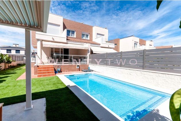 Foto 1 de Casa en venda a Almajada-Ravel de 3 habitacions amb terrassa i piscina