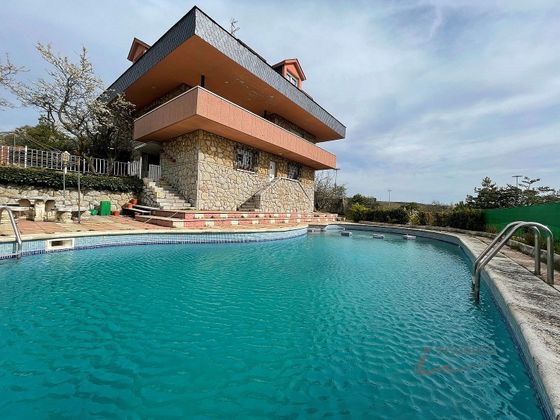 Foto 2 de Chalet en venta en San Esteban de 6 habitaciones con terraza y piscina