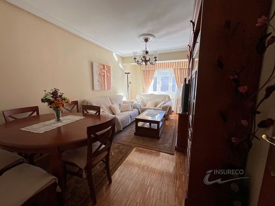 Foto 1 de Pis en venda a La Chantría - La Lastra de 4 habitacions amb terrassa i balcó