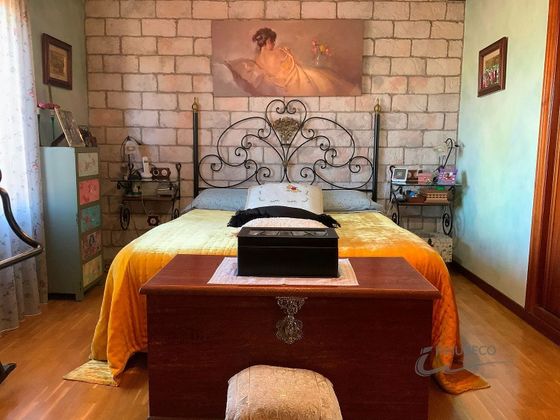 Foto 1 de Casa en venta en Valverde de la Virgen de 3 habitaciones con garaje y balcón