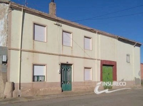 Foto 1 de Casa en venda a Villadangos del Páramo de 2 habitacions i 449 m²