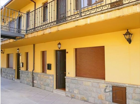 Foto 1 de Piso en venta en Puebla de Lillo de 2 habitaciones con calefacción