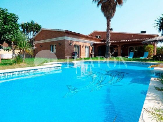 Foto 1 de Venta de chalet en Cabrera de Mar de 4 habitaciones con terraza y piscina