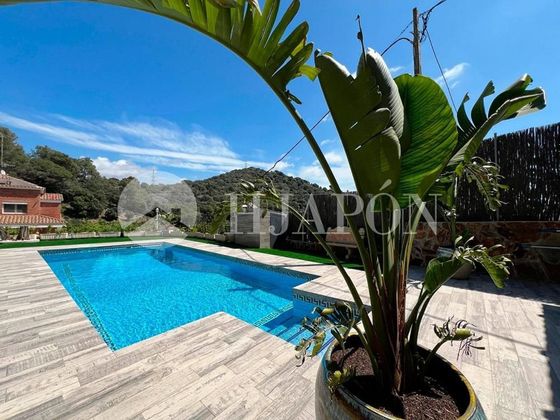 Foto 1 de Venta de chalet en Alella de 5 habitaciones con terraza y piscina