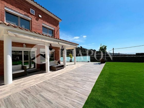 Foto 2 de Xalet en venda a Alella de 5 habitacions amb terrassa i piscina