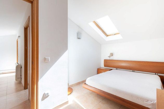Foto 1 de Dúplex en venda a Eixample Nord – La Devesa de 3 habitacions amb piscina i balcó