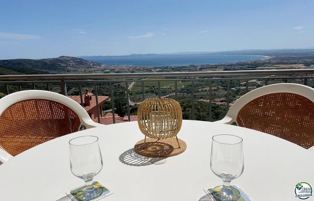 Foto 2 de Venta de chalet en calle Eivissa de 4 habitaciones con terraza y piscina