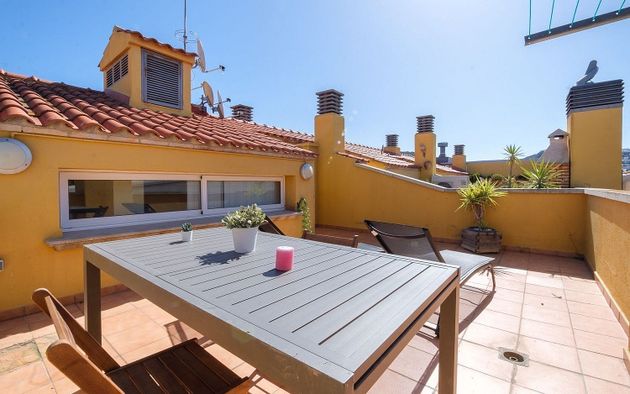 Foto 1 de Dúplex en venta en carretera De Les Arenes de 3 habitaciones con terraza y garaje