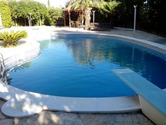 Foto 2 de Xalet en venda a Subirats de 4 habitacions amb terrassa i piscina