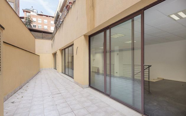 Foto 1 de Oficina en alquiler en Vallcarca i els Penitents con terraza