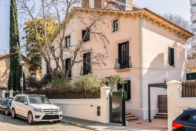 Foto 1 de Casa en venda a Sarrià de 5 habitacions amb piscina i jardí
