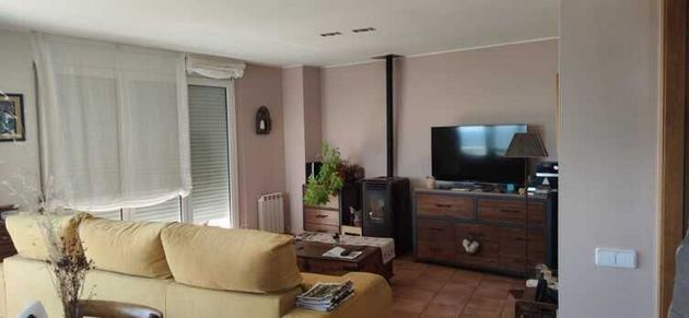 Foto 1 de Dúplex en venta en Avià de 3 habitaciones con balcón y aire acondicionado