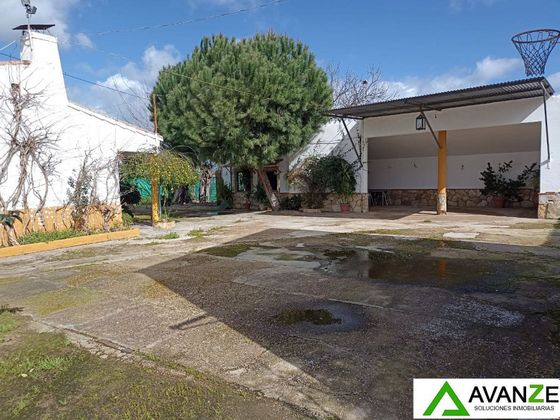 Foto 2 de Casa rural en venda a calle Finca la Piñuela de 2 habitacions i 273 m²
