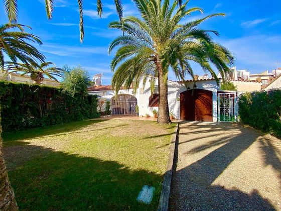 Foto 1 de Xalet en venda a Ardiaca - La Llosa de 2 habitacions amb terrassa i piscina