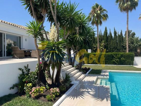 Foto 1 de Casa en venda a Paraíso - Atalaya- Benamara de 4 habitacions amb terrassa i piscina