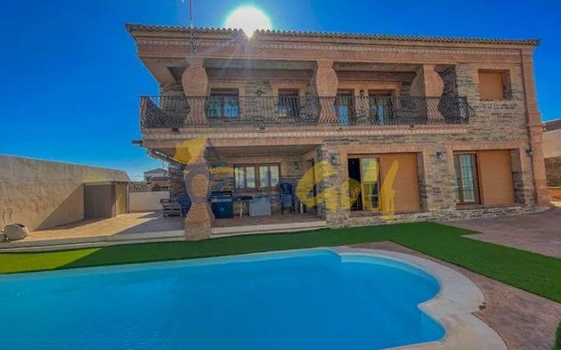 Foto 1 de Casa en venda a Arriate de 5 habitacions amb terrassa i piscina