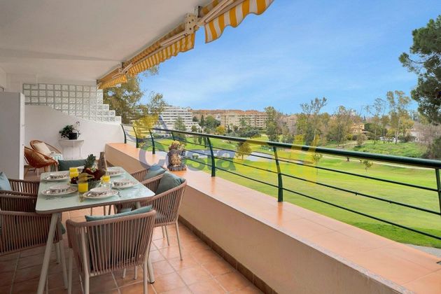 Foto 1 de Venta de piso en calle Cortes de 3 habitaciones con terraza y piscina