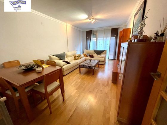 Foto 1 de Venta de casa en Hermanos Falcó - Sepulcro Bolera de 4 habitaciones con garaje y aire acondicionado