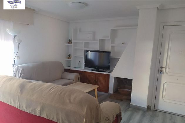 Foto 2 de Ático en alquiler en Franciscanos de 3 habitaciones con terraza y muebles
