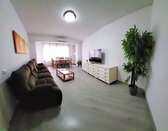 Foto 2 de Venta de piso en Maó de 4 habitaciones con terraza y aire acondicionado