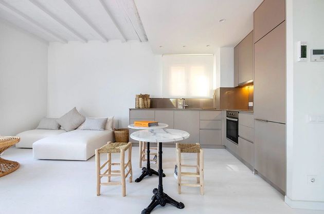 Foto 1 de Casa en venda a La Barceloneta de 2 habitacions amb terrassa i balcó