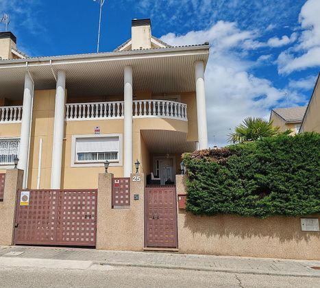 Foto 2 de Casa en venta en Los Villares de 5 habitaciones con terraza y piscina