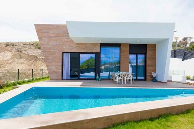 Foto 1 de Xalet en venda a Playa de Poniente de 3 habitacions amb terrassa i piscina