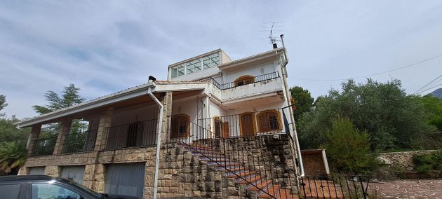 Foto 2 de Casa en venta en Gaianes de 7 habitaciones con terraza y piscina