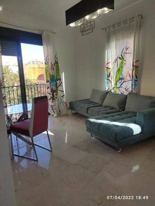 Foto 1 de Piso en alquiler en Perchel Norte - La Trinidad de 1 habitación con muebles y balcón