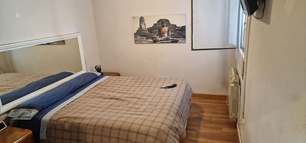 Foto 2 de Alquiler de piso en Sarrià de Ter de 2 habitaciones con muebles y balcón
