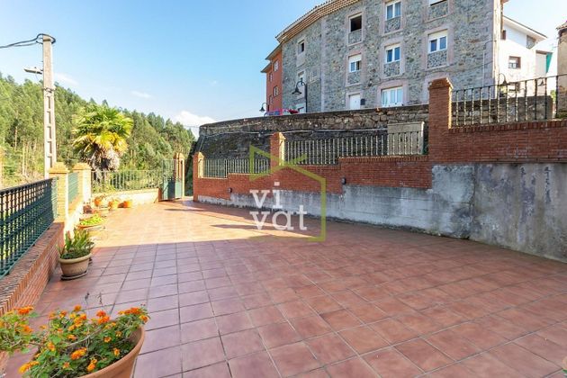 Foto 1 de Casa en venda a Soto del Barco de 3 habitacions amb terrassa i jardí
