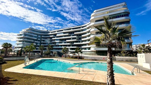 Foto 1 de Pis en venda a calle De la Térmica de 2 habitacions amb terrassa i piscina