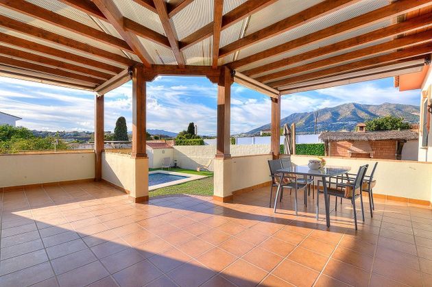 Foto 2 de Xalet en venda a urbanización Haza del Algarrobo de 4 habitacions amb terrassa i piscina