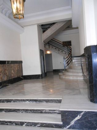 Foto 2 de Oficina en lloguer a Mercat  - La Missió - Plaça dels Patins de 380 m²