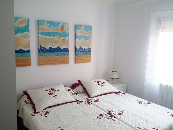 Foto 2 de Pis en lloguer a La Magdalena de 3 habitacions amb mobles i aire acondicionat