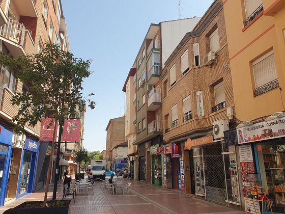 Foto 2 de Local en venda a calle De Las Delicias amb aire acondicionat
