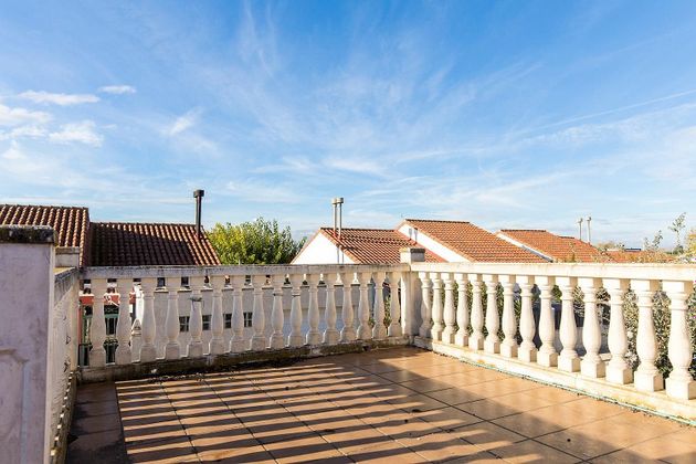 Foto 1 de Chalet en venta en Pinseque de 3 habitaciones con terraza y piscina