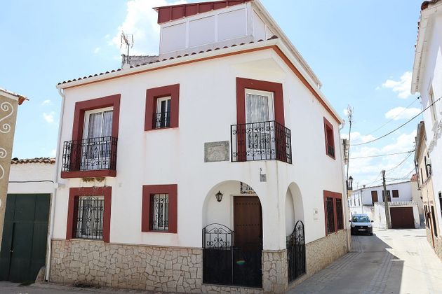 Foto 2 de Venta de casa adosada en Casas de Don Antonio de 4 habitaciones con terraza y balcón