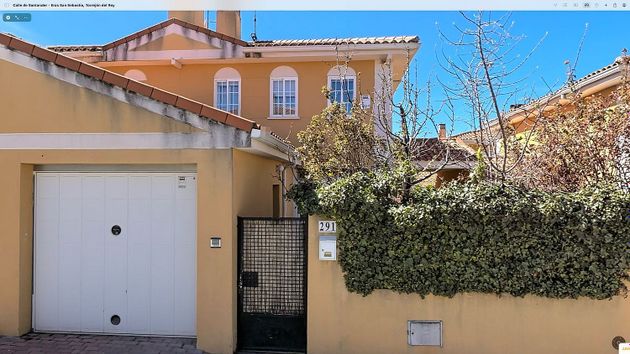 Foto 1 de Casa adossada en venda a travesía Santander de 3 habitacions amb jardí i calefacció