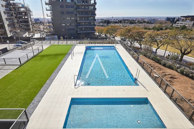 Foto 1 de Piso en venta en Finestrelles de 3 habitaciones con terraza y piscina