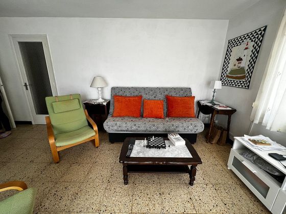 Foto 2 de Piso en venta en La Pineda de 2 habitaciones con terraza y garaje