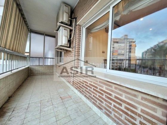 Foto 2 de Pis en venda a plaza Regne de 3 habitacions amb terrassa i aire acondicionat