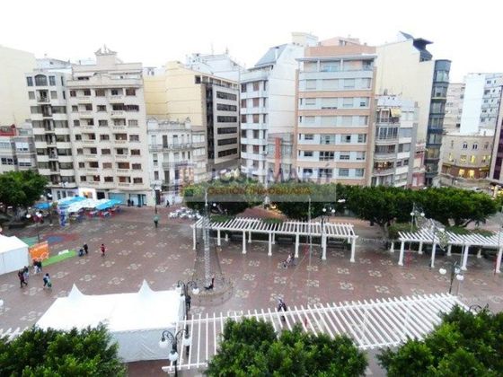 Foto 2 de Àtic en venda a plaza Mayor de 4 habitacions amb terrassa i aire acondicionat