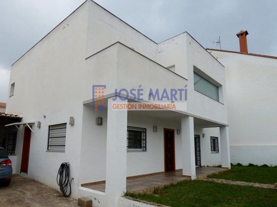 Foto 1 de Casa en venda a Benicull de Xuquer de 4 habitacions amb terrassa i mobles