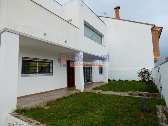 Foto 2 de Casa en venda a Benicull de Xuquer de 4 habitacions amb terrassa i mobles