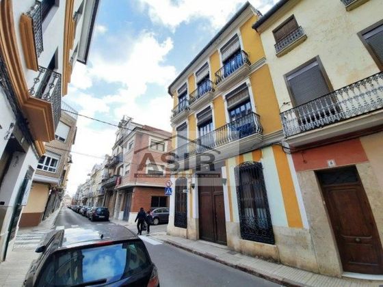 Foto 2 de Casa adossada en venda a calle Bailen de 6 habitacions amb terrassa i garatge