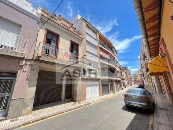 Foto 1 de Casa adossada en venda a calle Cid de 3 habitacions amb terrassa i garatge