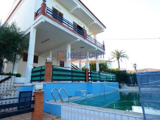 Foto 1 de Venta de chalet en urbanización Respirall de 5 habitaciones con terraza y piscina